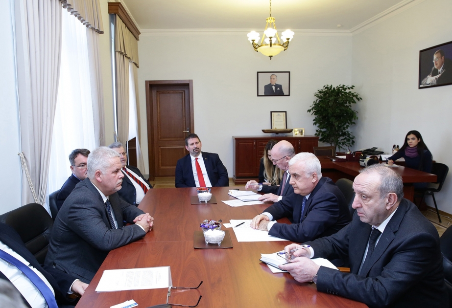 Stellvertretendem Ministerpräsidenten Ismet Abasov Ehrendoktor von Universität Kaposvár verliehen