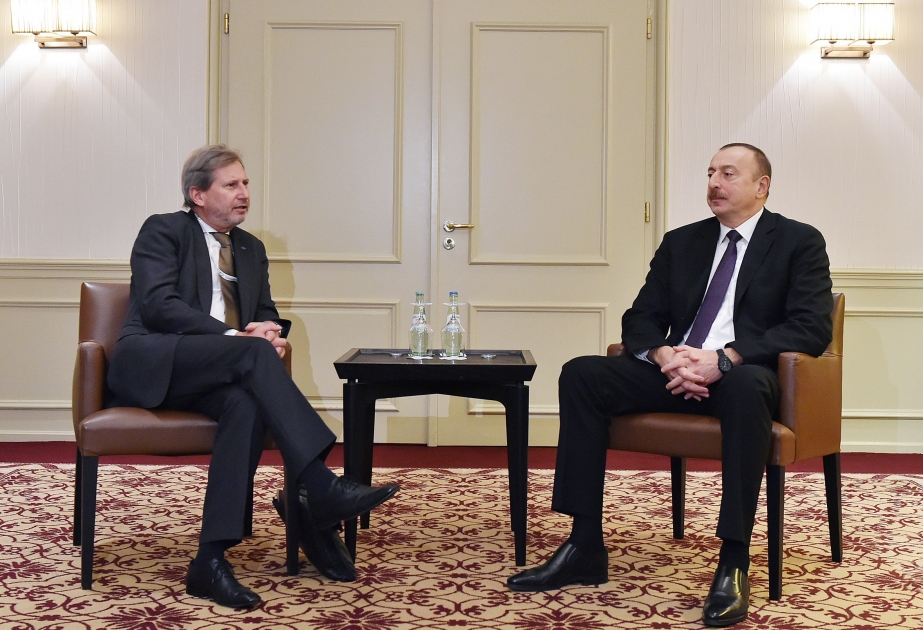 Le président azerbaïdjanais Ilham Aliyev rencontre le Commissaire européen Johannes Hahn VIDEO