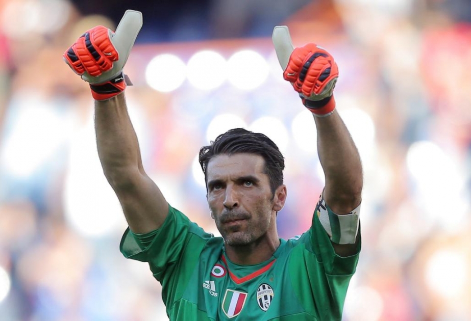 Canluici Buffon futbol tarixinin ən yaxşı qapıçısı seçilib