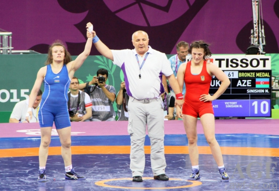Qadın güləşçilərimiz Kiyevdə yeddi medal qazanıblar