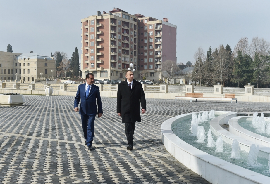Aserbaidschans Präsident Ilham Aliyev besucht Park-Boulevard Komplex "Ganjatschay" VIDEO