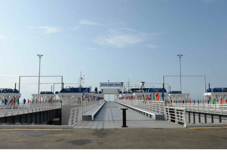 تقديم إمكانات ميناء باكو الدولي البحري التجاري في دبي