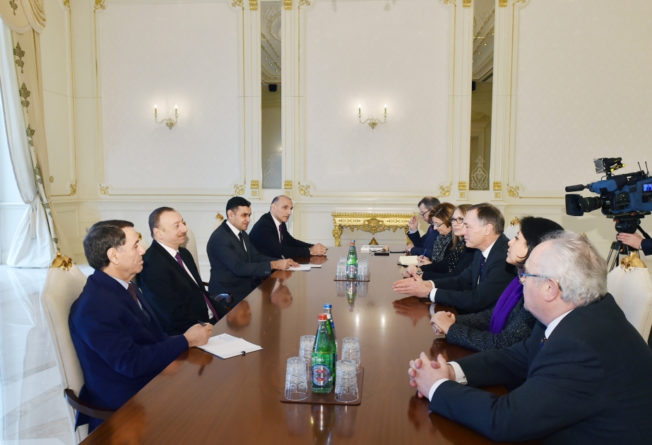 Президент Азербайджана Ильхам Алиев принял делегацию парламента Франции ВИДЕО