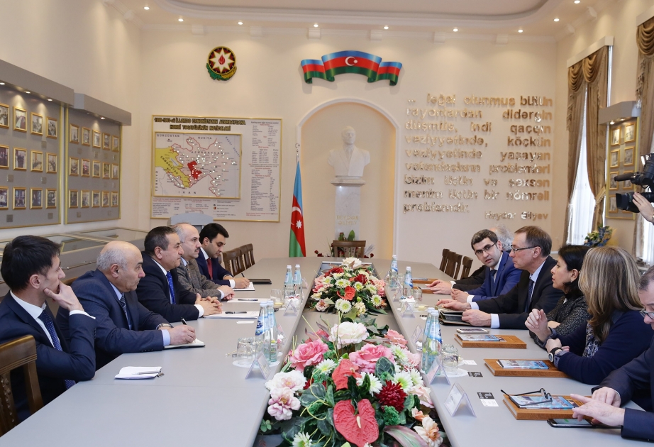 French Senate`s delegation visits State Committee for Refugee and IDP Affairs