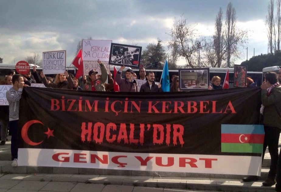 İstanbulda Xocalı soyqırımı ilə əlaqədar mitinq-yürüş keçirilib