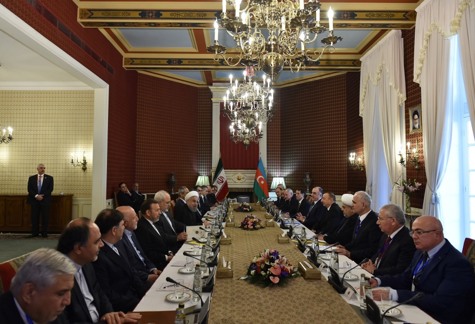President Ilham Aliyev and President Hassan Rouhani held an expanded meeting VIDEO