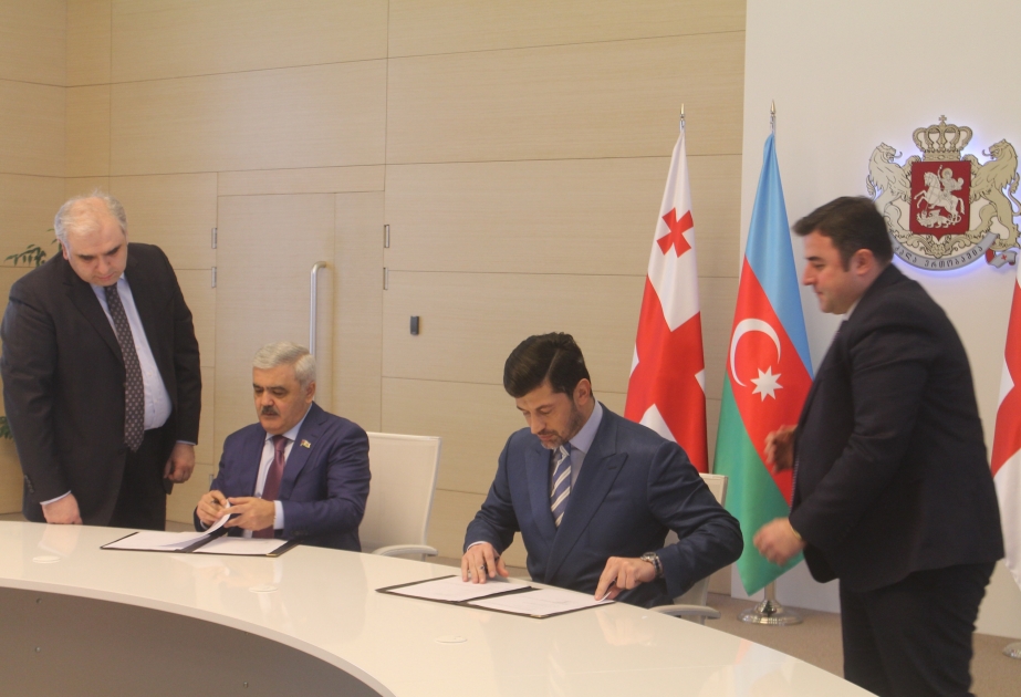 Aserbaidschan und Georgien unterzeichnen vier Dokumente über Transport von Erdgas