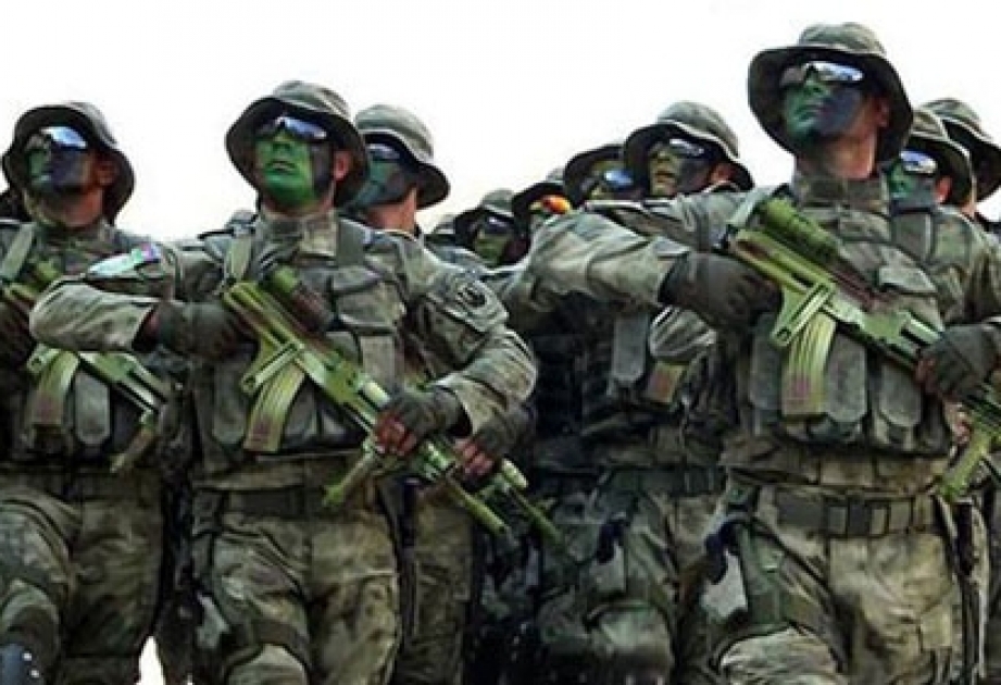 Des militaires azerbaïdjanais assistent aux formations internationales