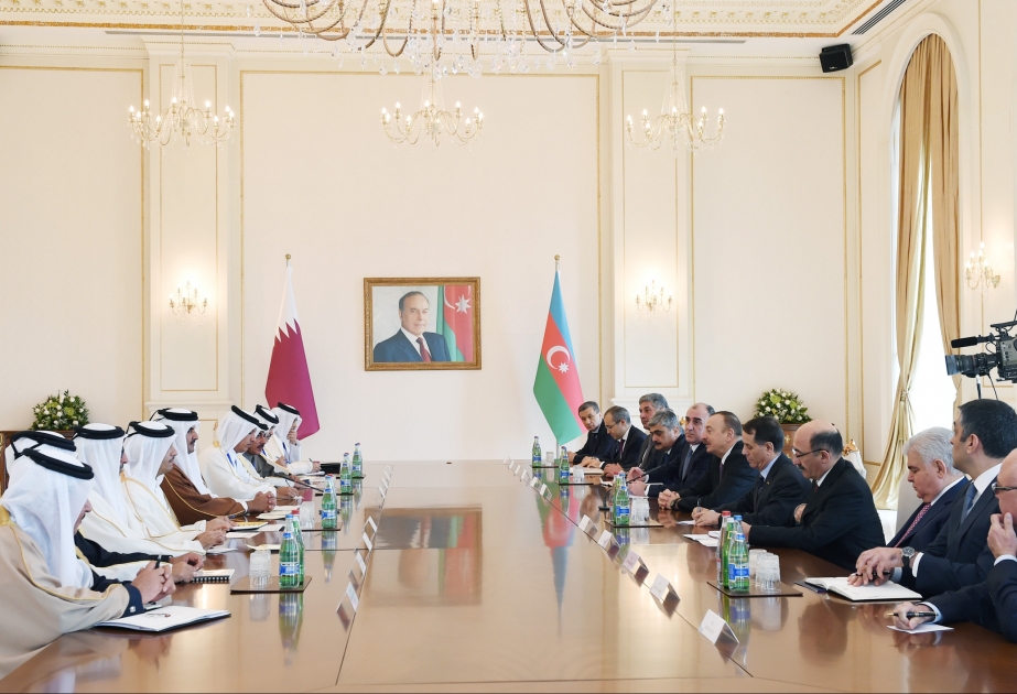 لقاء موسع بين الرئيس الأذربيجاني وأمير دولة قطر