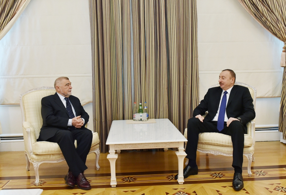 Treffen von Aserbaidschans Präsident Ilham Aliyev mit dem ehemaligen Präsidenten von Kroatien Stjepan Mesić VIDEO
