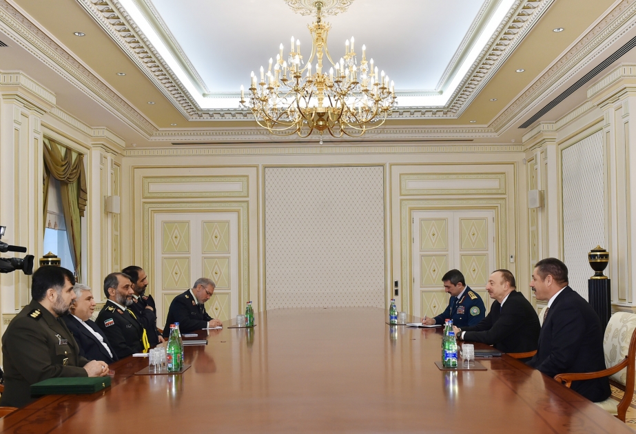 Le président Ilham Aliyev rencontre le commandant des gardes-frontières iraniens VIDEO