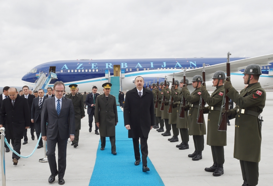 Le président azerbaïdjanais Ilham Aliyev entame une visite de travail en Turquie VIDEO