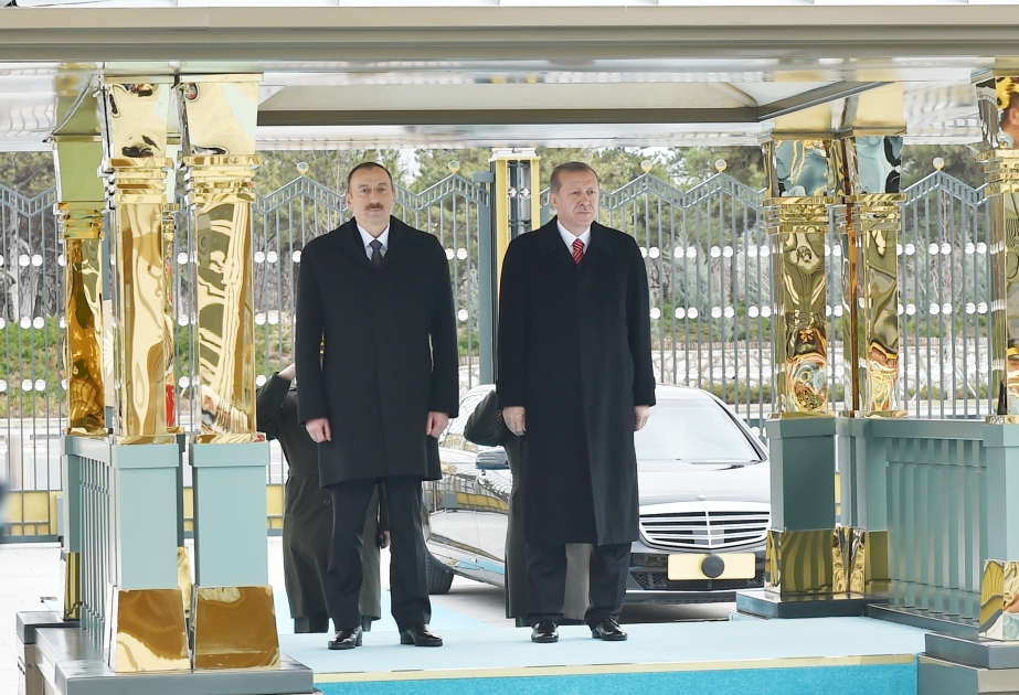 Ankara: la cérémonie d’accueil officiel du président azerbaïdjanais Ilham Aliyev VIDEO