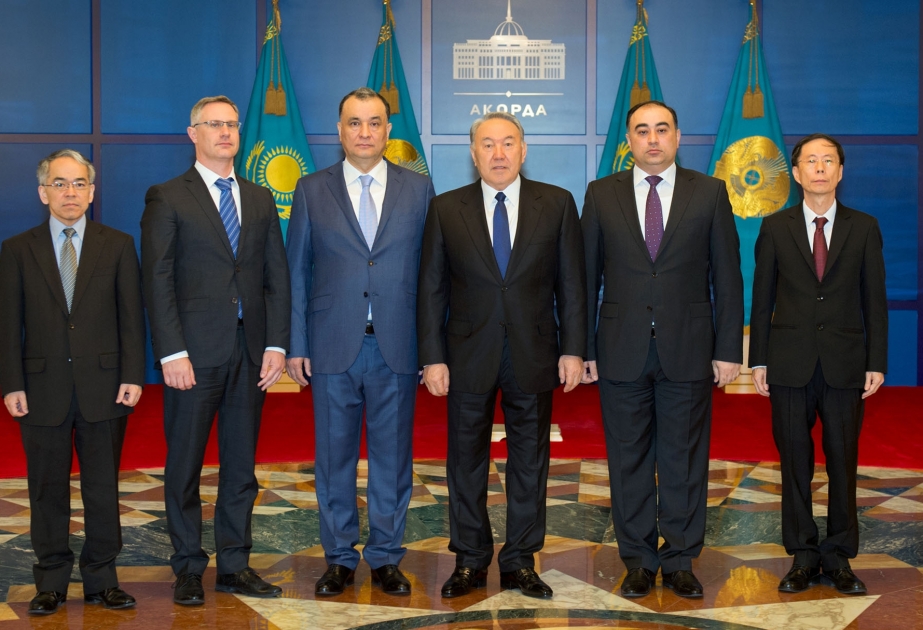 哈萨克斯坦总统接受阿塞拜疆新任大使递交的国书
