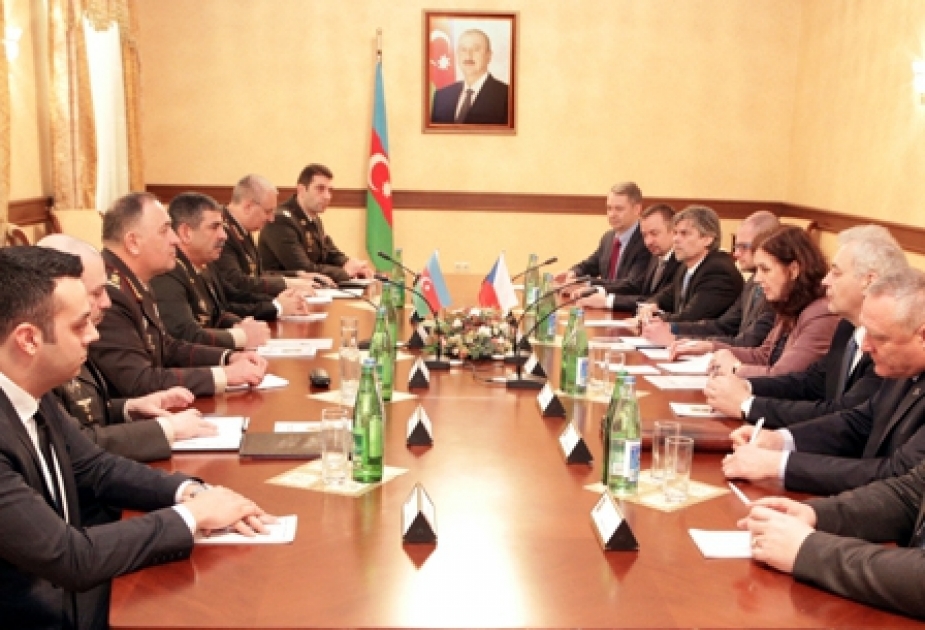 阿塞拜疆和捷克讨论国防领域合作