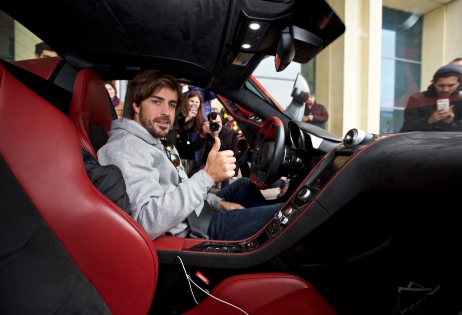 Fernando Alonso azərbaycanlı azarkeşlərinə minnətdarlığını bildirib