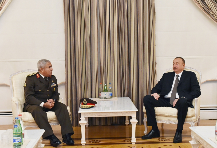 Президент Ильхам Алиев принял командующего Пограничными войсками Министерства обороны Египта ВИДЕО