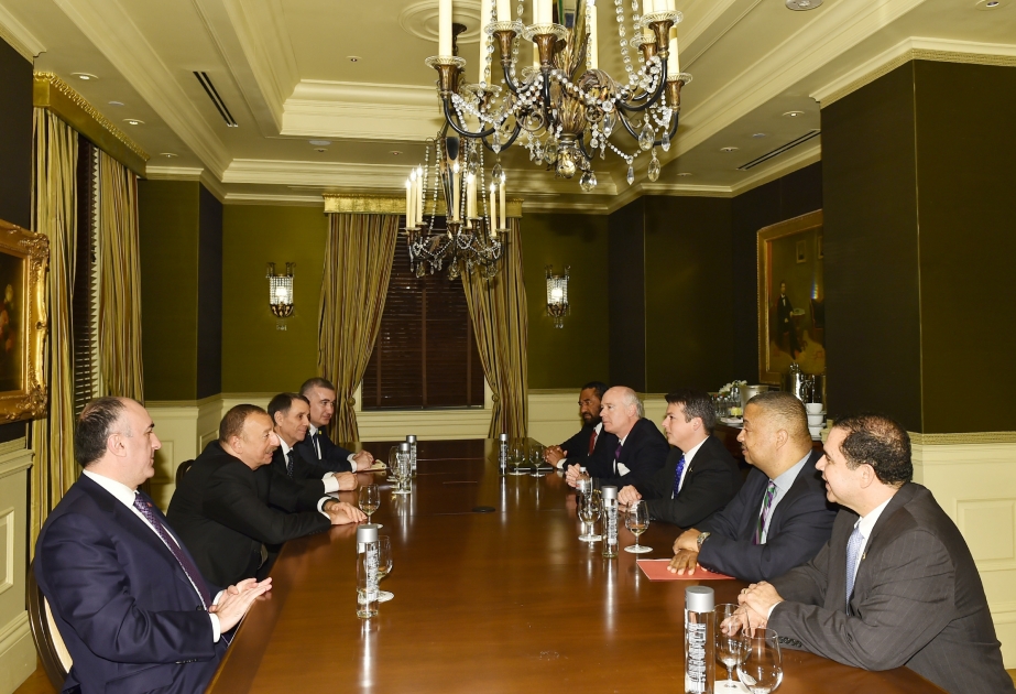Aserbaidschans Präsident Ilham Aliyev trifft sich mit einer Reihe von US-Kongressabgeordneten VIDEO