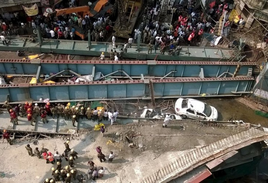 印度一座立交桥倒塌致14人死亡