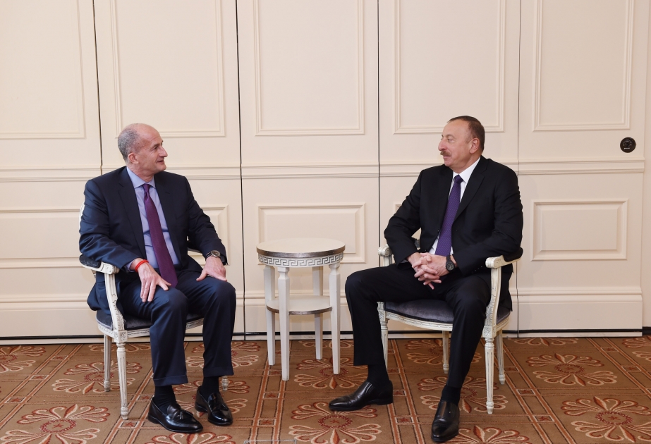 Präsident Ilham Aliyev trifft sich in Washington mit Vizevorsitzenden der Gesellschaft “General Electric” VIDEO