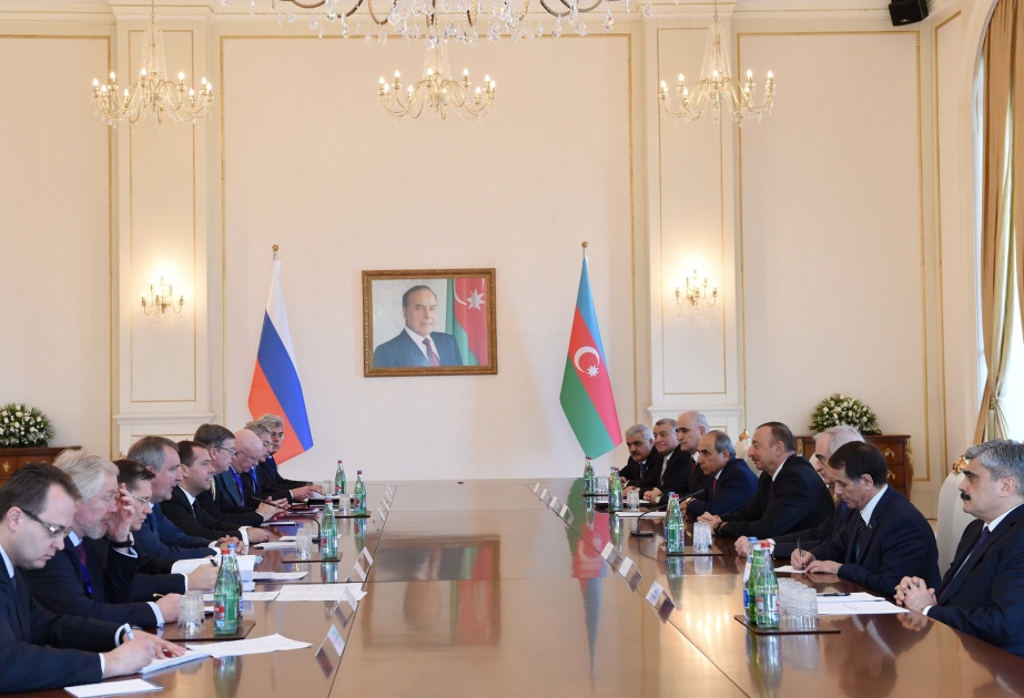 Встреча Президента Азербайджана и председателя Правительства России в расширенном составе ВИДЕО