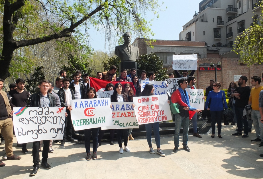 Xaricdəki bütün soydaşlarımız ölkəmizin ərazi bütövlüyü naminə hər zaman birlik nümayiş etdirirlər