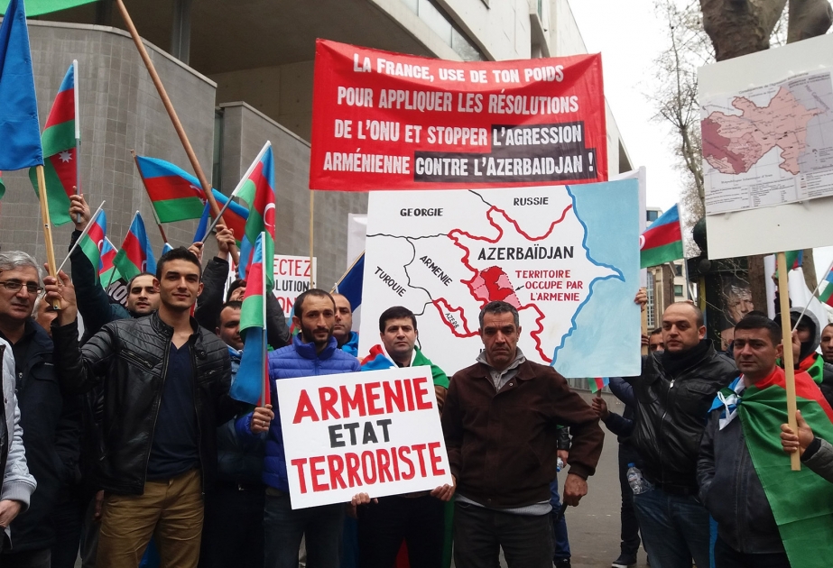 Радикальная армянская группа совершила провокацию в отношении мирной акции протеста азербайджанцев в Париже