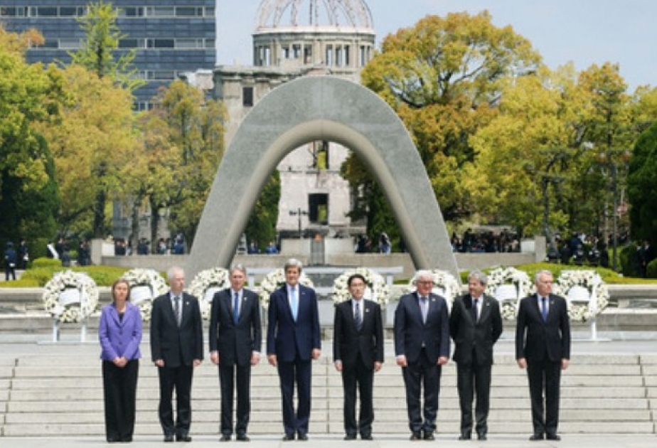 U.S. Secretary of State makes historic visit to Hiroshima A-bomb park