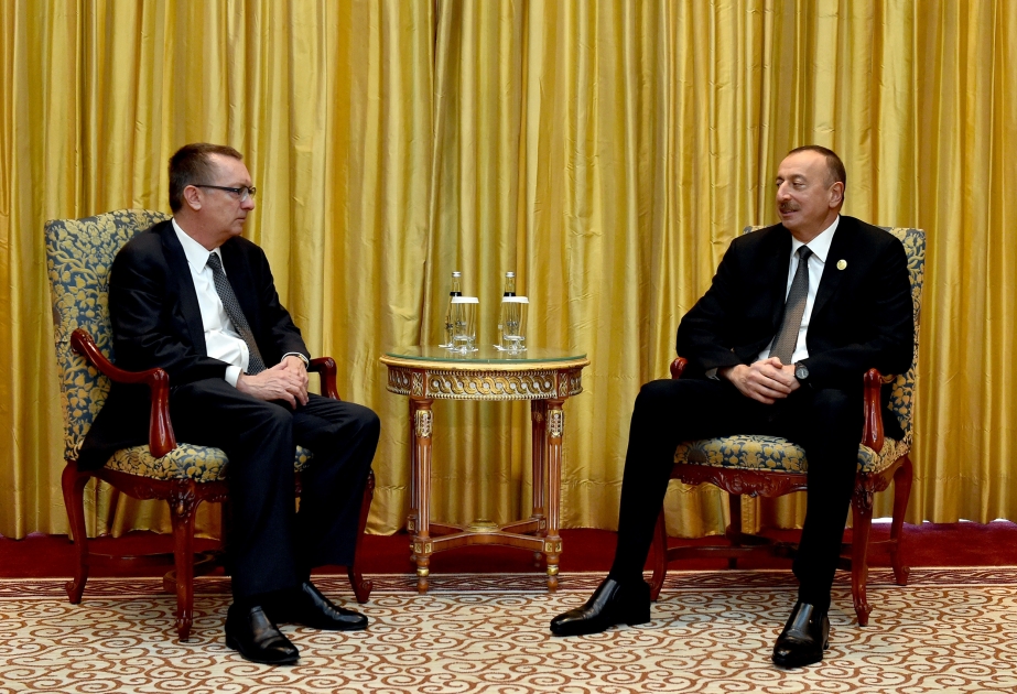 Le président Ilham Aliyev a rencontré le Secrétaire général adjoint des Nations Unies aux affaires politiques VIDEO