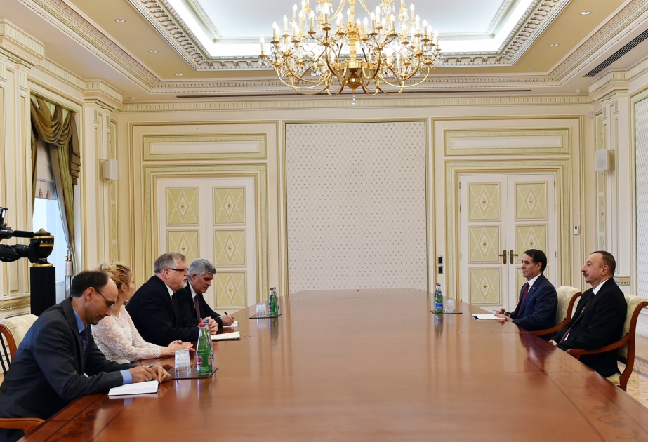 الرئيس الاذربيجاني يلتقي المبعوث الأوروبي الخاص إلى جنوب القوقاز