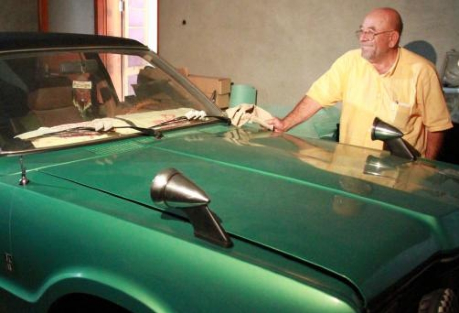 Ford Taunus nach 37 Jahren aus dem Wohnzimmer rausgefahren