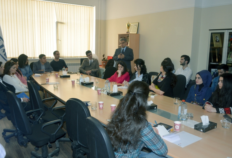 Azərbaycan Turizm və Menecment Universitetində peşəkarlar və tələbələr üçün silsilə təlimlər keçirilir