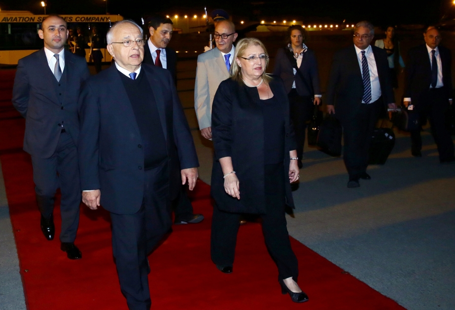 Maltesische Präsidentin Marie Louise Coleiro in Baku gelandet