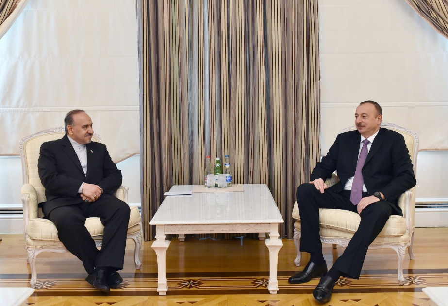 Präsident Ilham Aliyev trifft mit Vizepräsident des Iran zusammen VIDEO