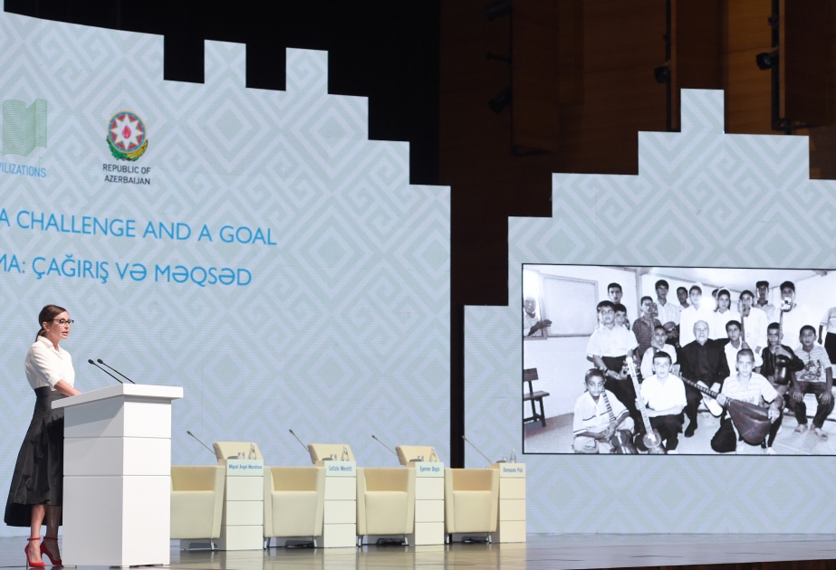 Forum global de Bakou : la première dame Mehriban Aliyeva est intervenue à la deuxième session plénière VIDEO