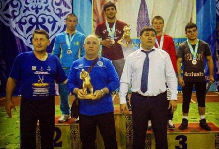Güləşçilərimiz Qazaxıstanda 1 qızıl və 1 gümüş medal qazanıb