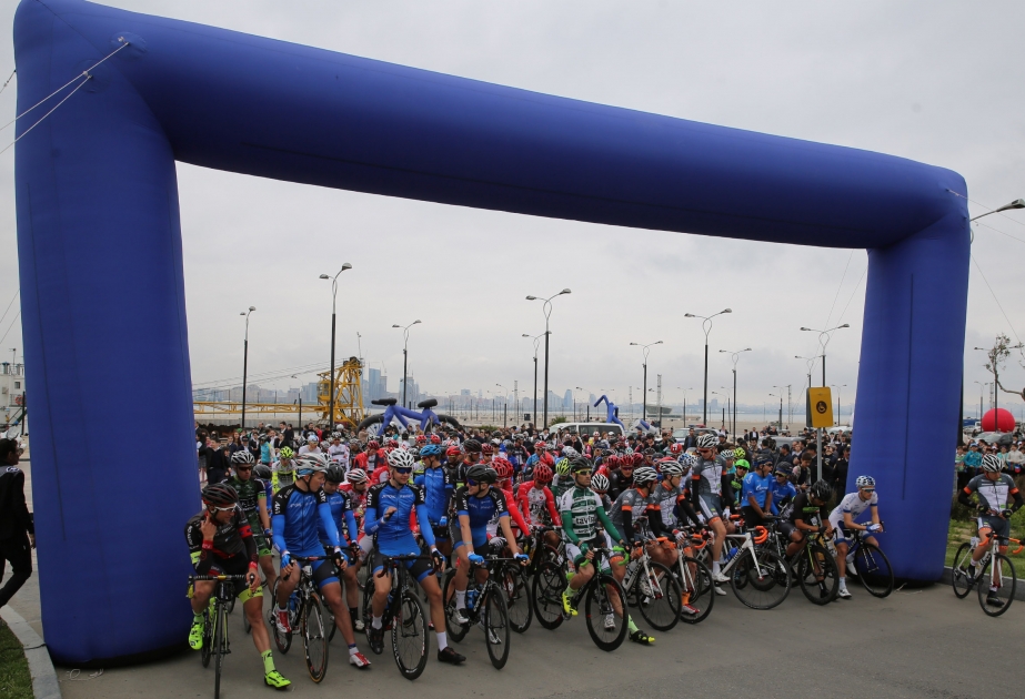 Radrennen “Tour d'Azerbaijan-2016” gestartet