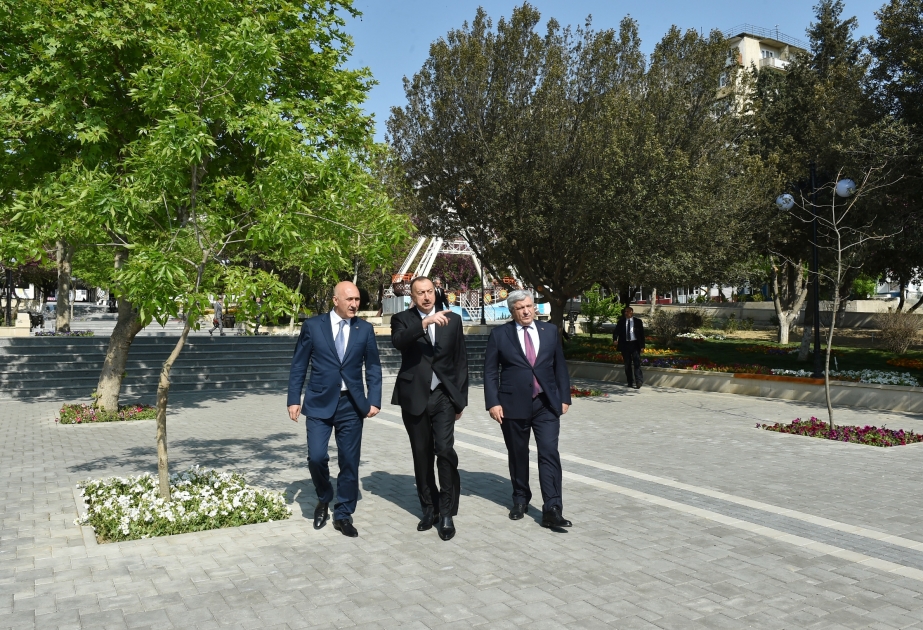 Präsident Ilham Aliyev besucht Garten Heydar VIDEO