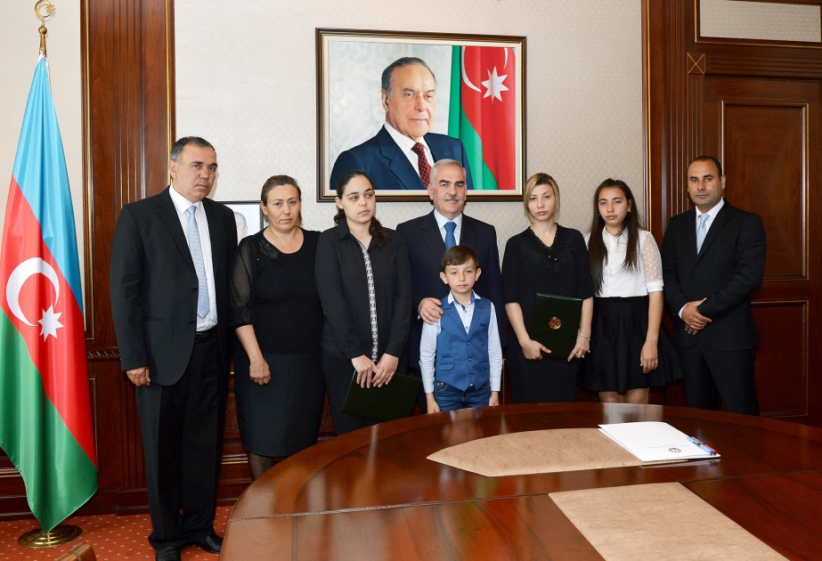 Naxçıvanda şəhid ailələrinə mənzillər təqdim olunub VİDEO