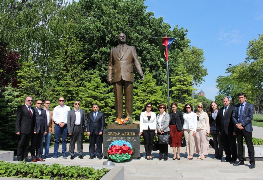 Belqradda ümummilli lider Heydər Əliyevin xatirəsi yad edilib