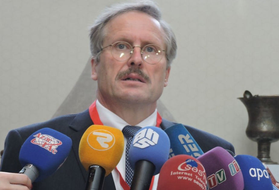 Səfir Robert Sekuta: ABŞ kütləvi qırğın silahlarının istifadəsinin əleyhinədir
