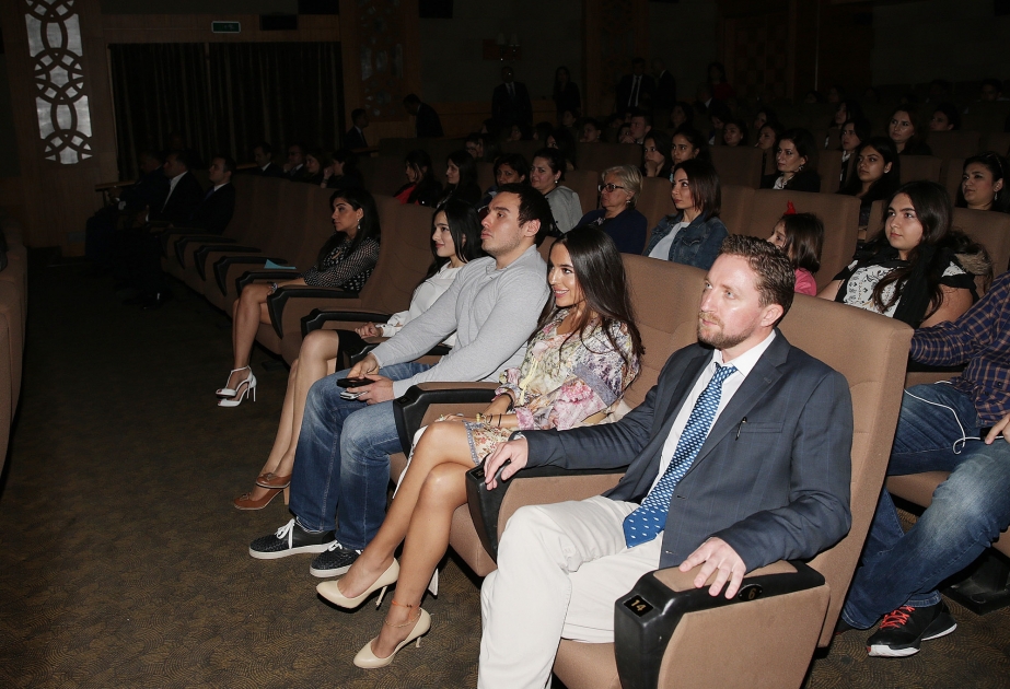 Premiere des Films "Das Ende der Linie" in Baku