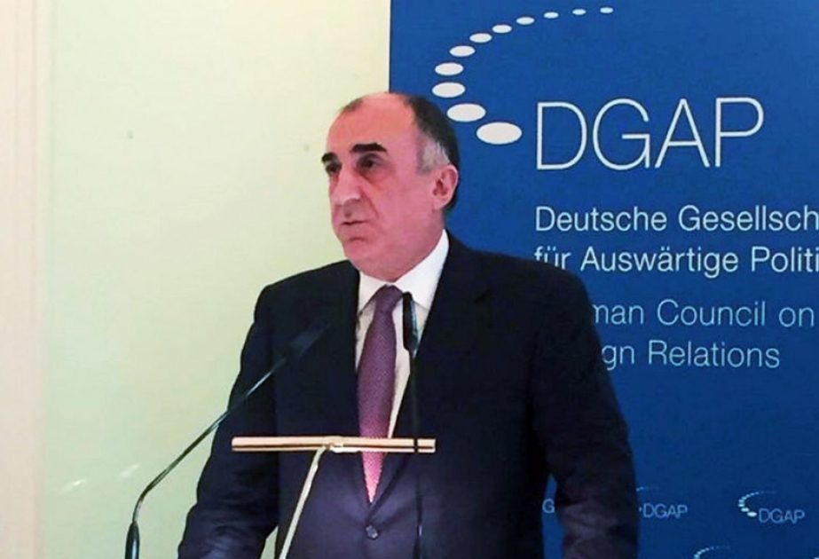 Deutschland: Ein Bericht über aserbaidschanische Außenpolitik angehört