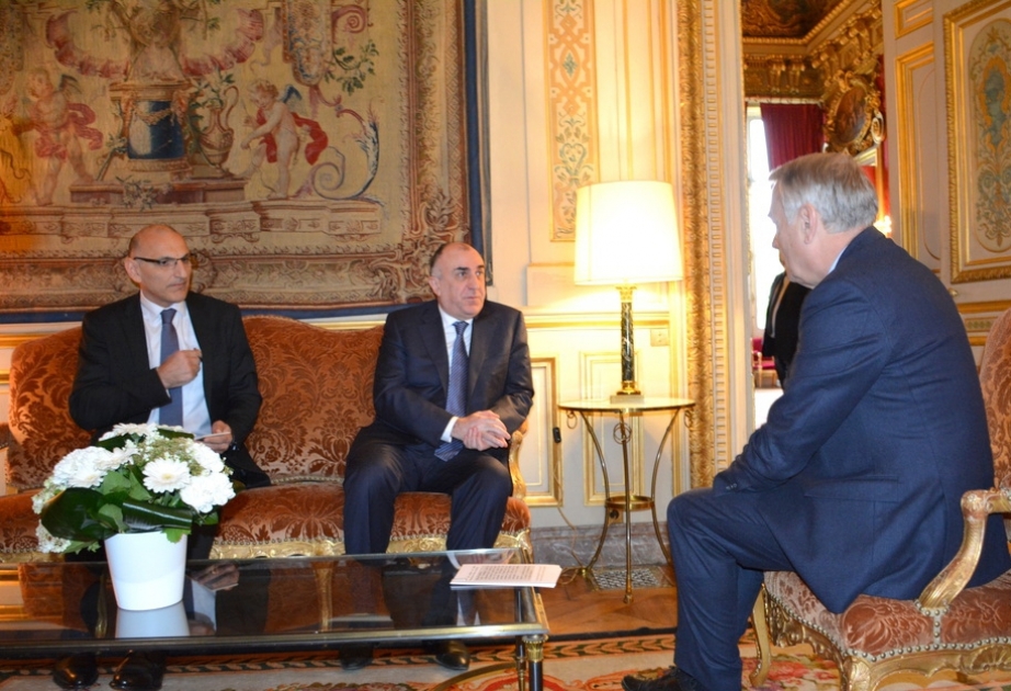 Elmar Mammadyarov trifft sich mit seinem französischen Amtskollegen in Paris
