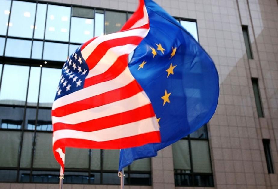 США и ЕС призвали банки и компании сотрудничать с Ираном