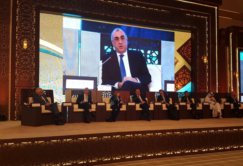 Globales Forum in Doha: Elmar Mammadyarov hält eine Rede auf der 16. Plenartagung