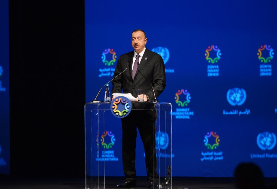 Präsident Ilham Aliyev nimmt am Weltgipfel für Humanitäre Hilfe teil VIDEO