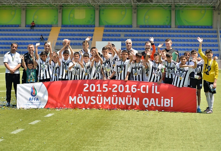 “Neftçi” komandası U-12 Liqasının qalibi olub