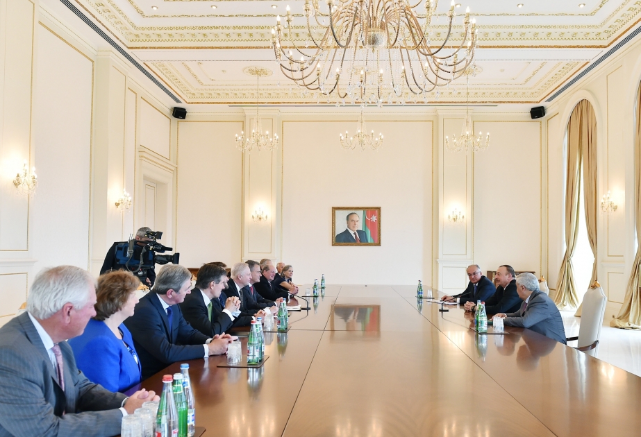 阿塞拜疆总统伊利哈姆·阿利耶夫接见以BP执行董事会主席为首的代表团