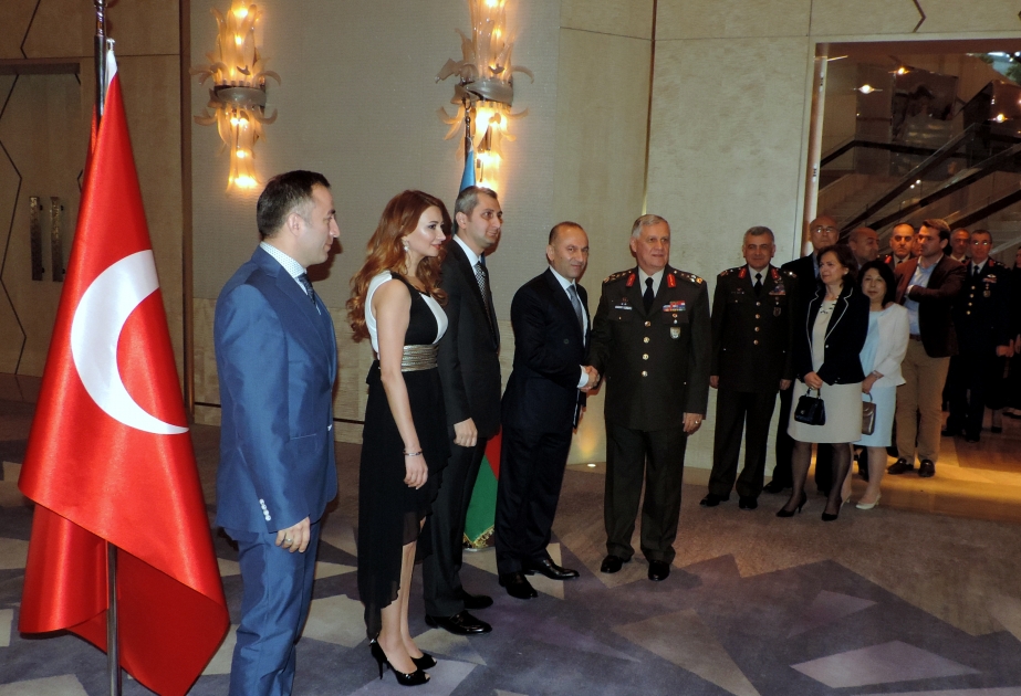 İstanbulda keçirilən qəbulda müsəlman Şərqində ilk demokratik respublikanın gördüyü işlərdən bəhs edilib
